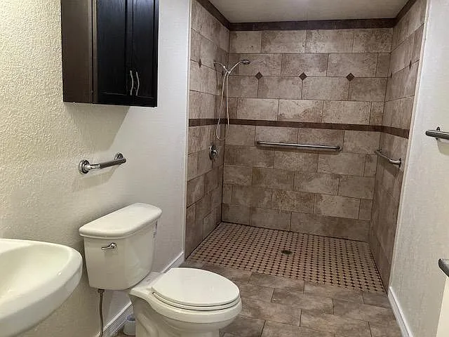1296 Alderwood Ln — Photo 11