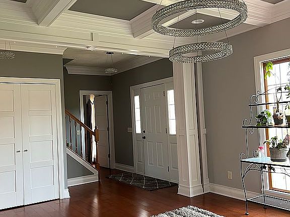 4th image of 6860 Girard Cir