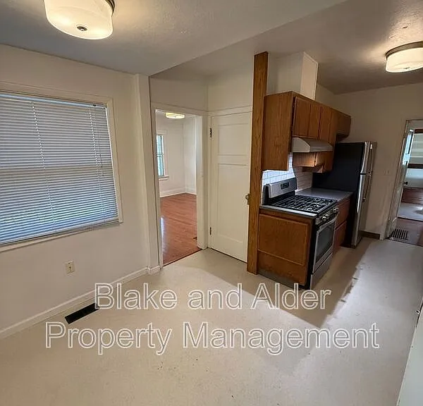 2825 NE 27th Ave — Photo 11