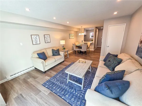 1268 Little Bay Ave APT 12, Norfolk, VA 23503