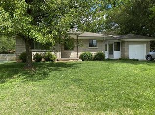 8001 New Maple Rd, Evansville, IN 47710