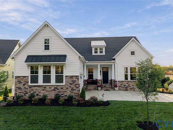 3rd image of 900 Landon Laurel Ln