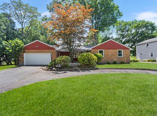 253 Simsbury Rd, West Hartford, CT 06117