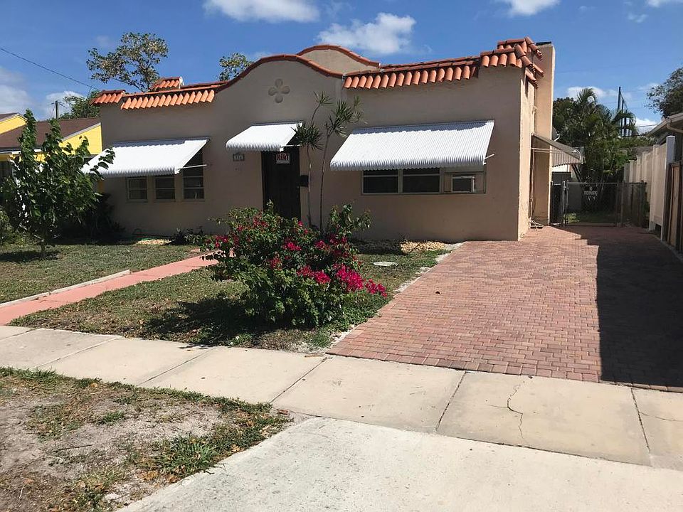 1st image of 716 Winters St
