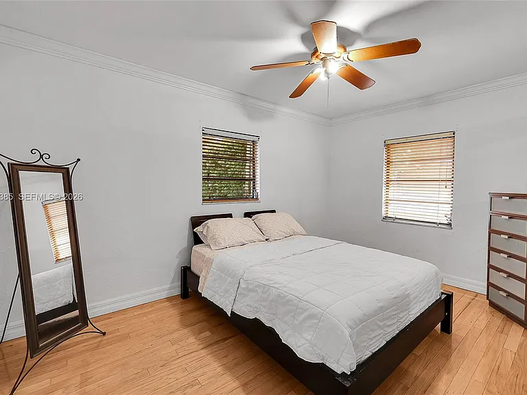 3614 SW 58th Ave — Photo 5