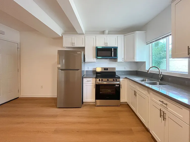 905 Gaviota Ave, Long Beach, CA 90813 — Photo 5