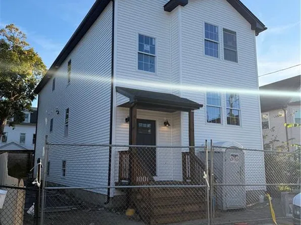 352 Willard Ave, Providence, RI 02905
