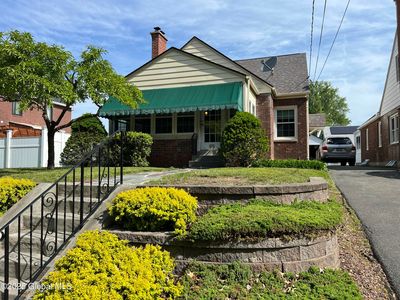 46 Valleyview Avenue, Troy, NY, 12180