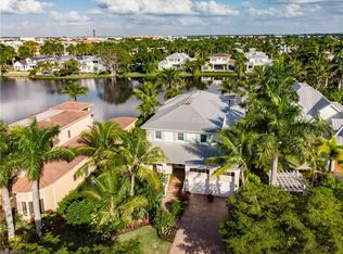 725 W Lake DR, NAPLES, FL 34102