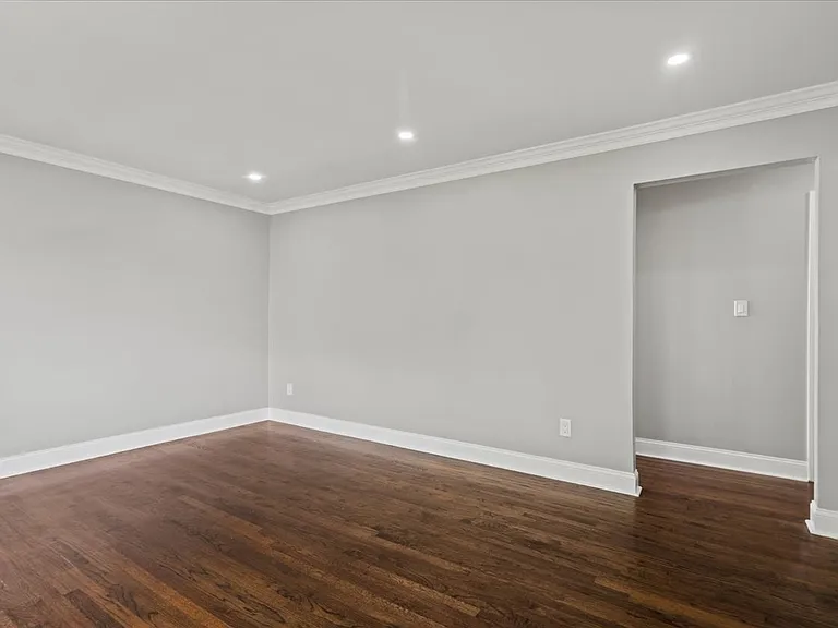 130 Gaston Ave #1 — Photo 8