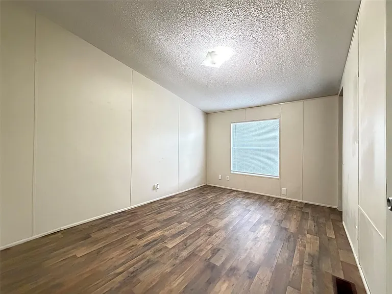 372 County Road 4450 — Photo 5