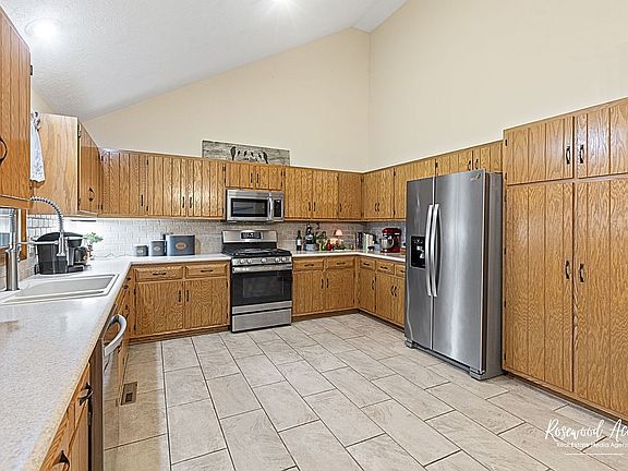 4th image of 1700 Chestnut Hill Rd