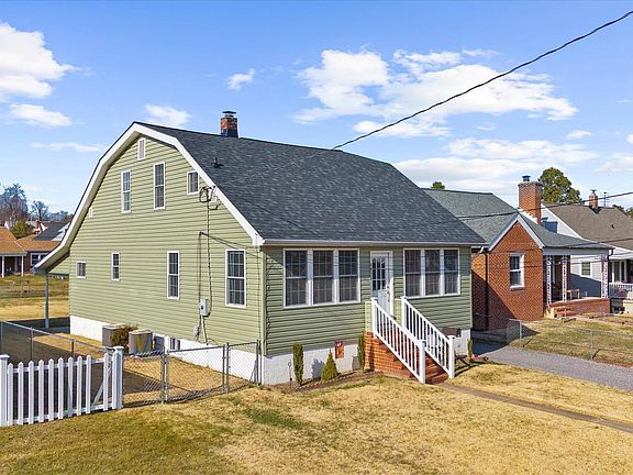 2nd image of 1924 Sunberry Rd