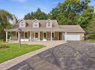 6501 Manchester Dr, White Lake, MI 48383