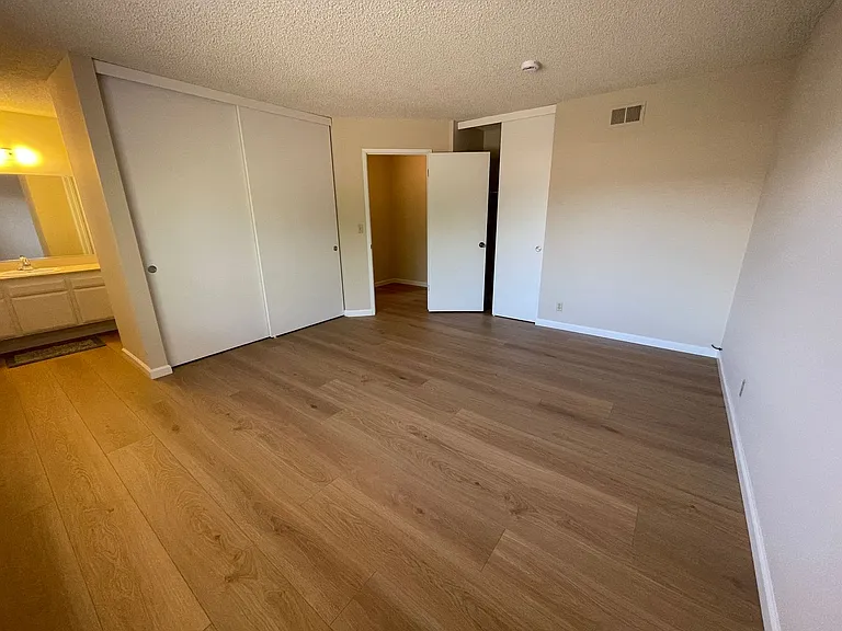 8421 Westwood Dr — Photo 10