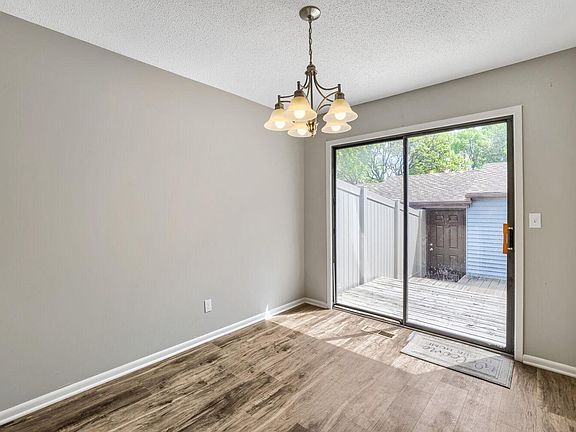 4th image of 6387 Saint Johns Dr