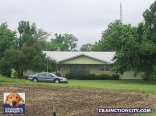 632 S 2400 Rd, White City, KS 66872