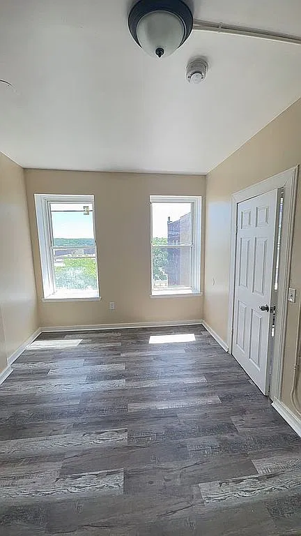 3 bed, 1200 sqft, $1,700 — Photo 3