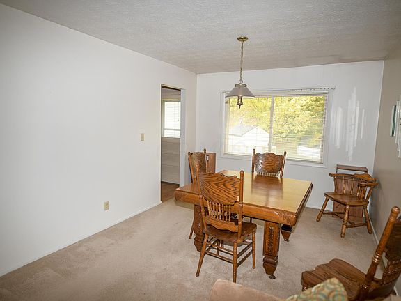 5th image of 826 Pinehurst Ct