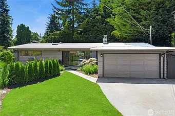 10047 NE 31st Pl — Photo 2
