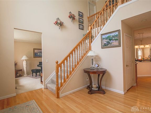 5th image of 159 Jamestown Ct