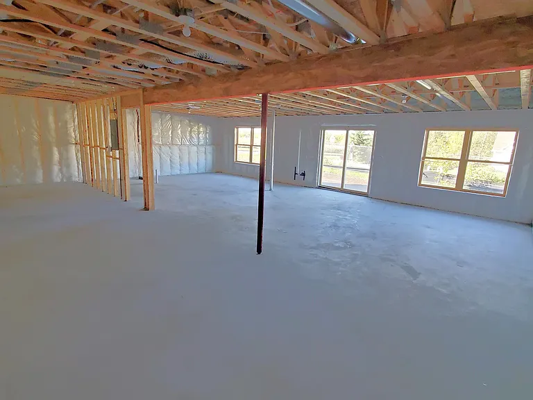 685 Heritage Ln — Photo 20