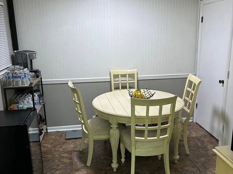 408 E Aquarium Pl #D — Photo 5