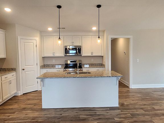 5th image of 817 Sarah Rebecca Drive #B