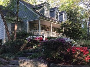 11 Warren St, Millbury, MA 01527