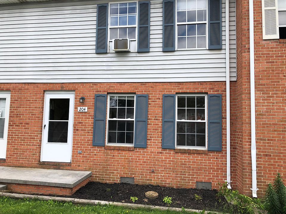 1st image of 204 Nottoway Dr