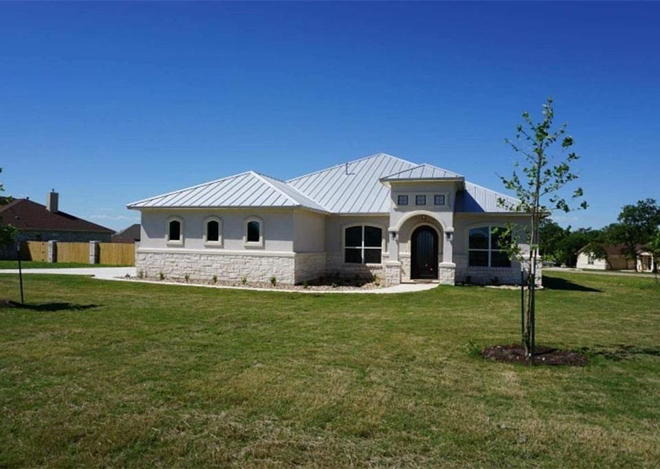 1st image of 105 Lightfoot Trl