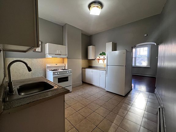 5th image of 4616 Longshore Ave Floor 1
