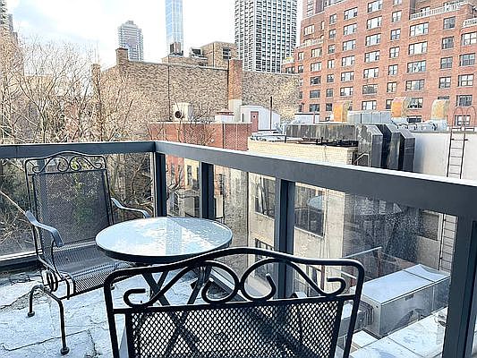 1st image of 200 E 61st St #5FG