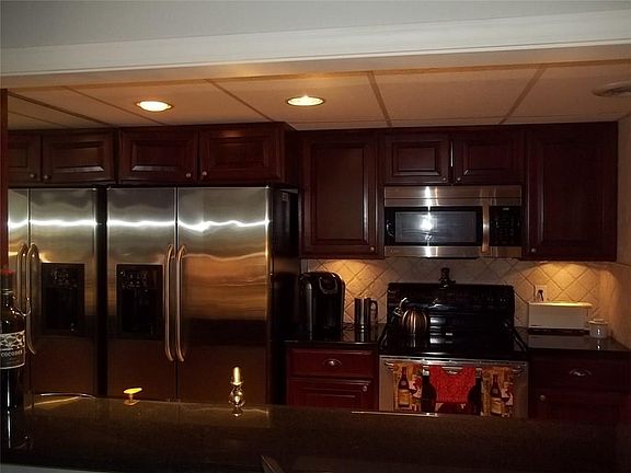 4th image of 514 E Avenue J APT A
