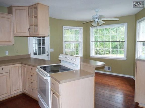 3rd image of 5913 Yorkshire Dr