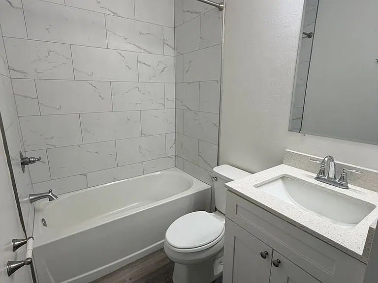 1107 Abrams Blvd — Photo 6