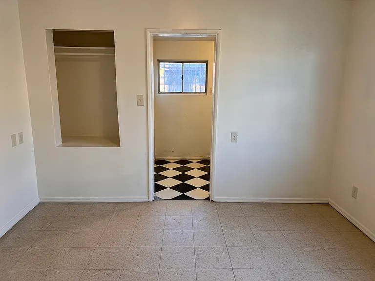 132 W Lincoln St #1 — Photo 5