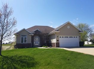 5006 Sweet Water Cir, Waterloo, IA 50701