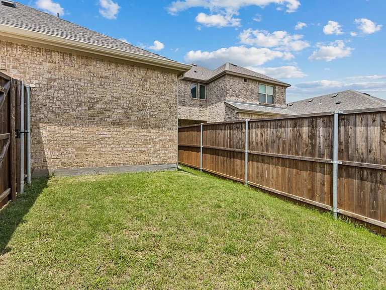 1104 Milfoil Dr — Photo 21