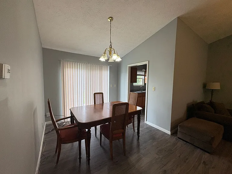 1402 Crusade Dr — Photo 10