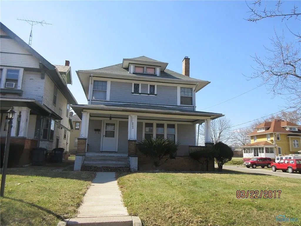 2743 Scottwood Ave photo 1
