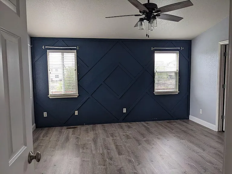 1941 Dewhirst Dr — Photo 11