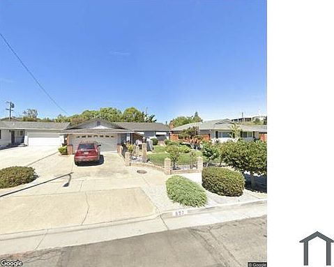 1st image of 897 Kingfisher Dr