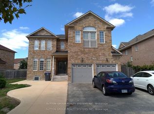 4297 Trailmaster Dr #B-2, Mississauga, ON L5V 3C4