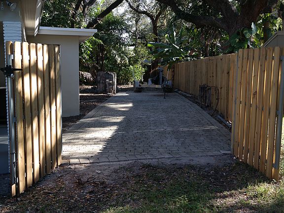 5th image of 1804 SW 14th St