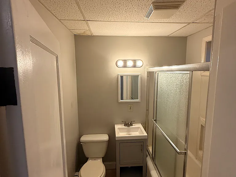 686-688 Haverhill St #1 — Photo 5