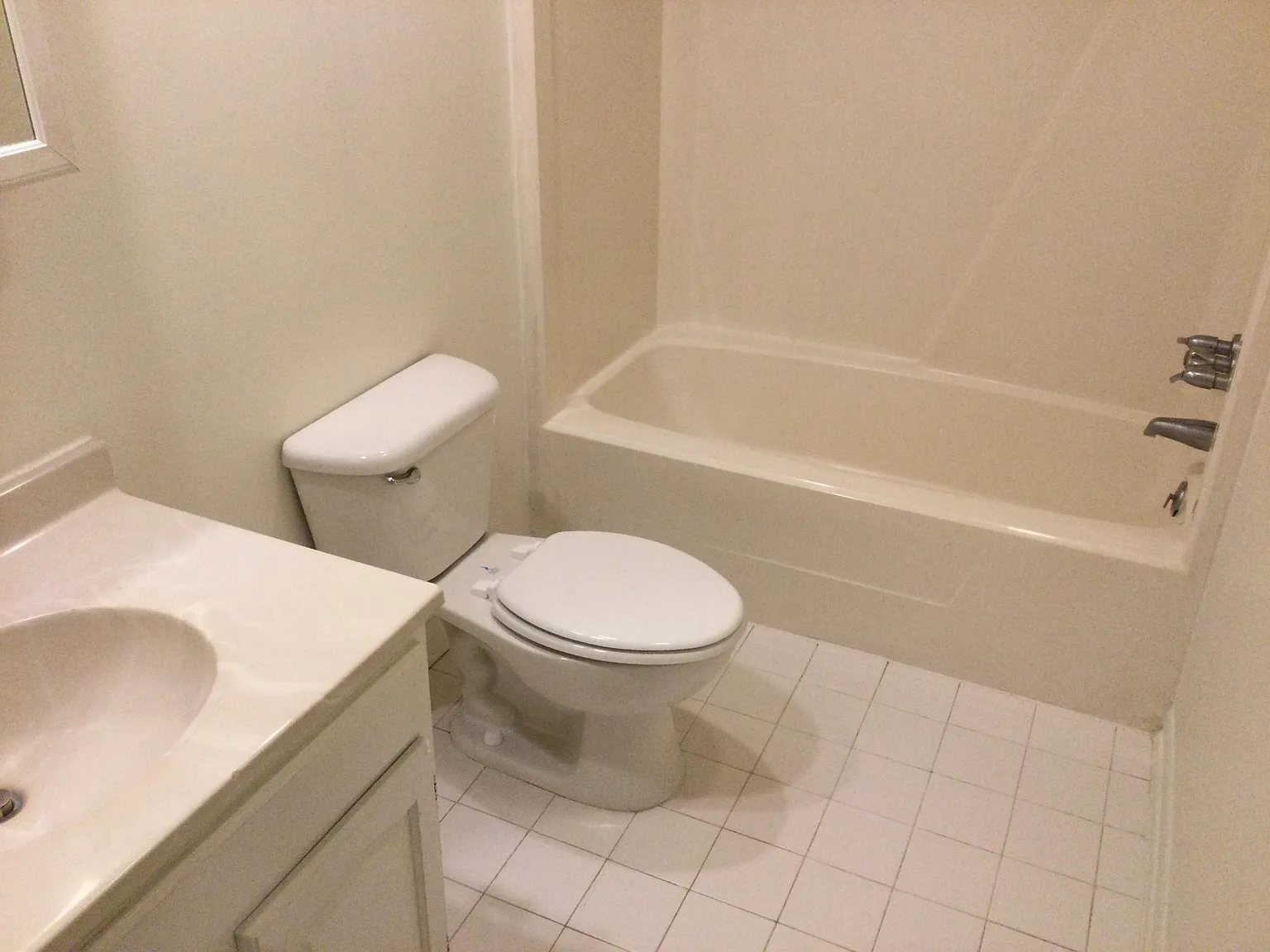 1 bed, $900 — Photo 2