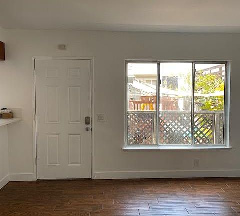 5th image of 125 41st St