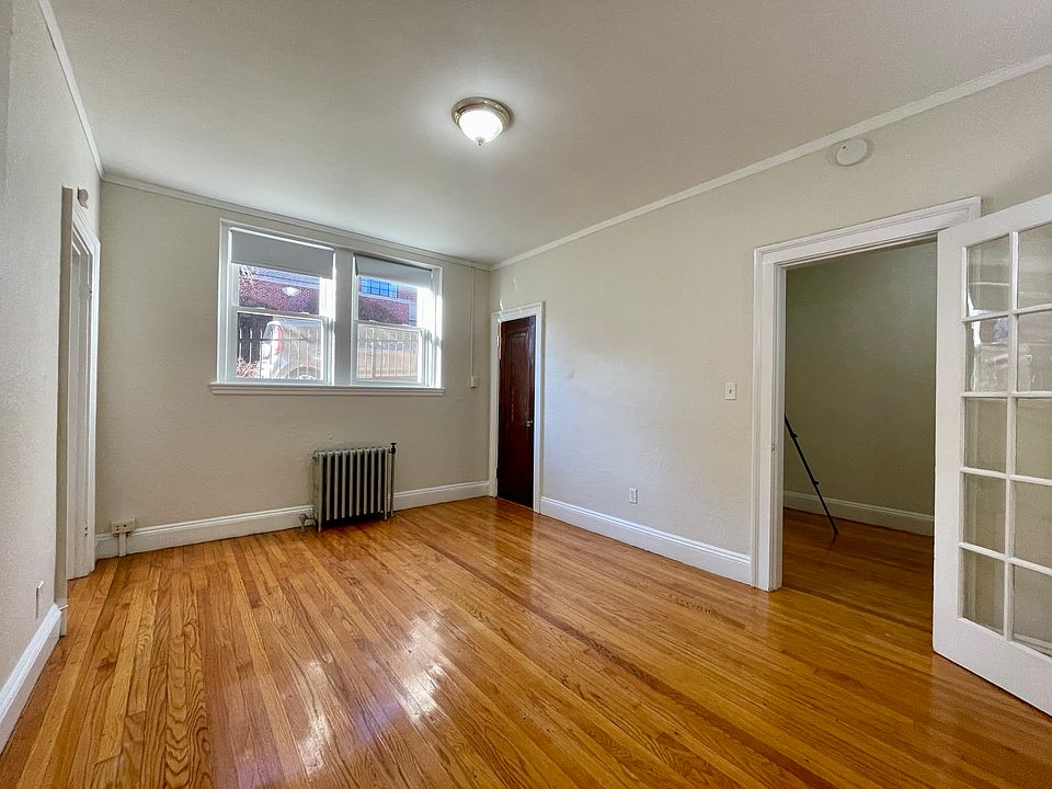 1st image of 74 Strathmore Rd #1