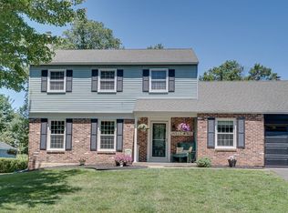327 Lenape Ln, Chalfont, PA 18914